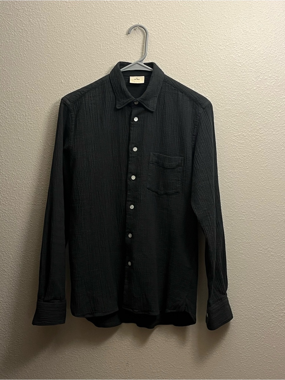 Men's Black Long-Sleeve Textured Button-Down Shirt by Club Monaco